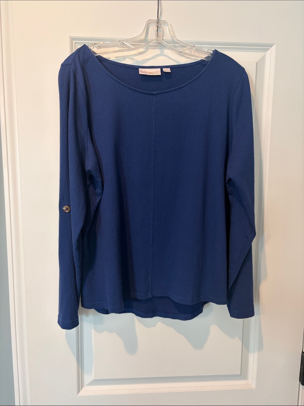 Belle by Kim Gravel Packabelle-Women's Blue Long-Sleeve Scoop Neck Top